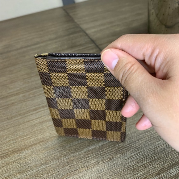 Authentic Louis Vuitton Damier Ebene Card Holder - Picture 10 of 10